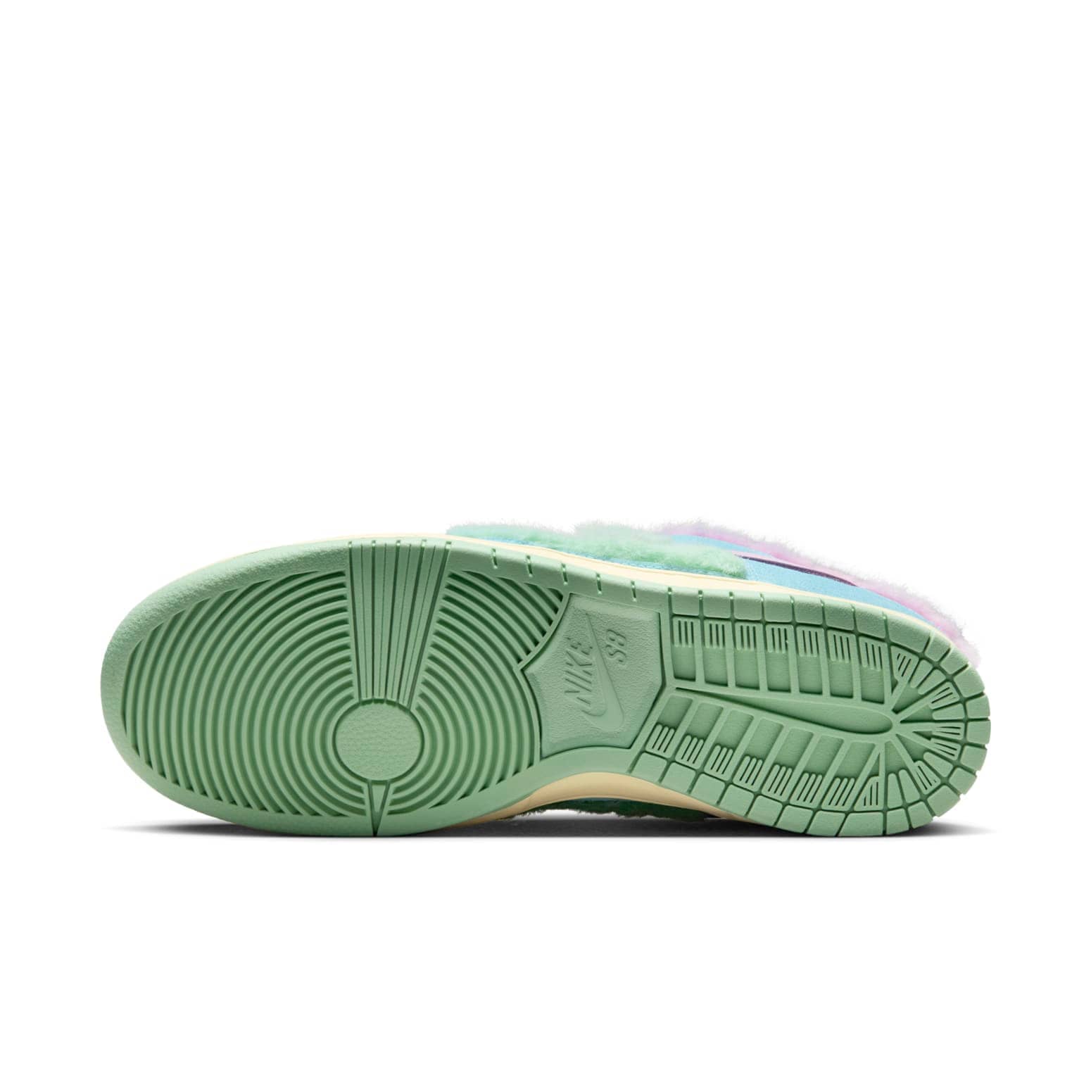 Nike x Verdy SB Dunk Low 'Visty'