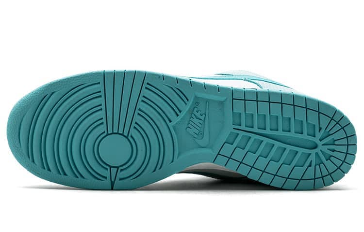 Nike Dunk Low Premium SB 'High Hair'