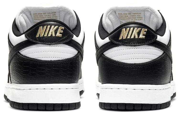 Nike x Supreme SB Dunk Low OG QS 'Black'