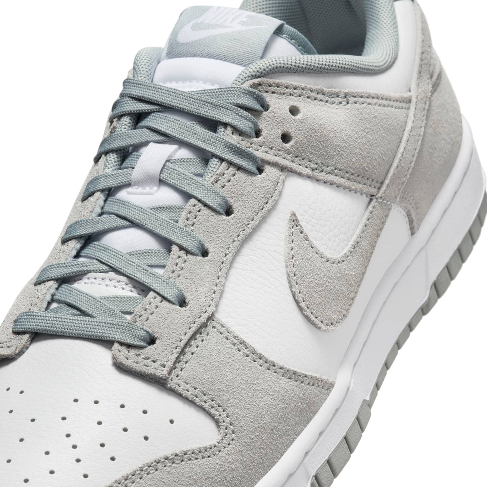 Nike Dunk Low SE 'Light Pumice'