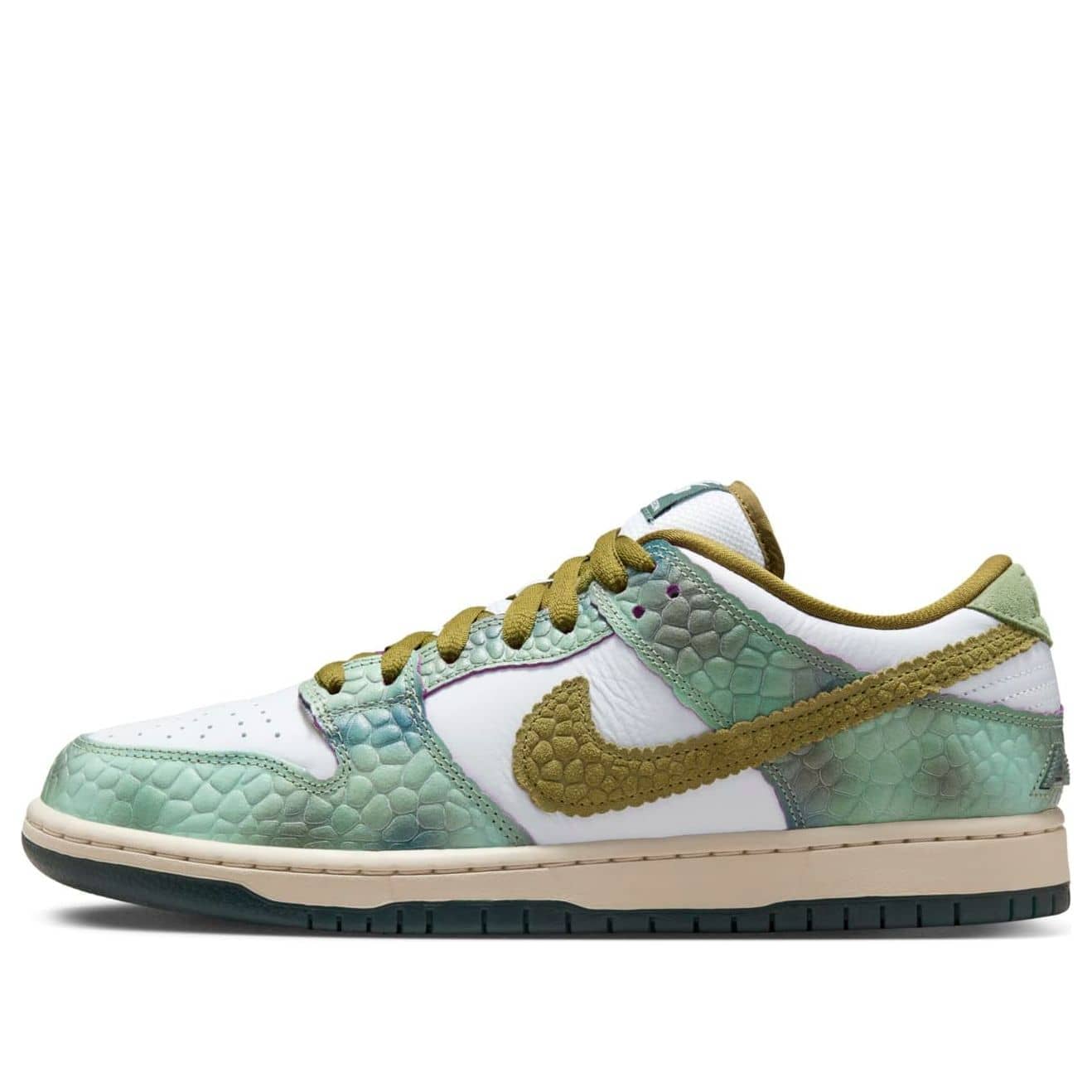 Nike x Alexis Sablone SB Dunk Low 'Chameleon'