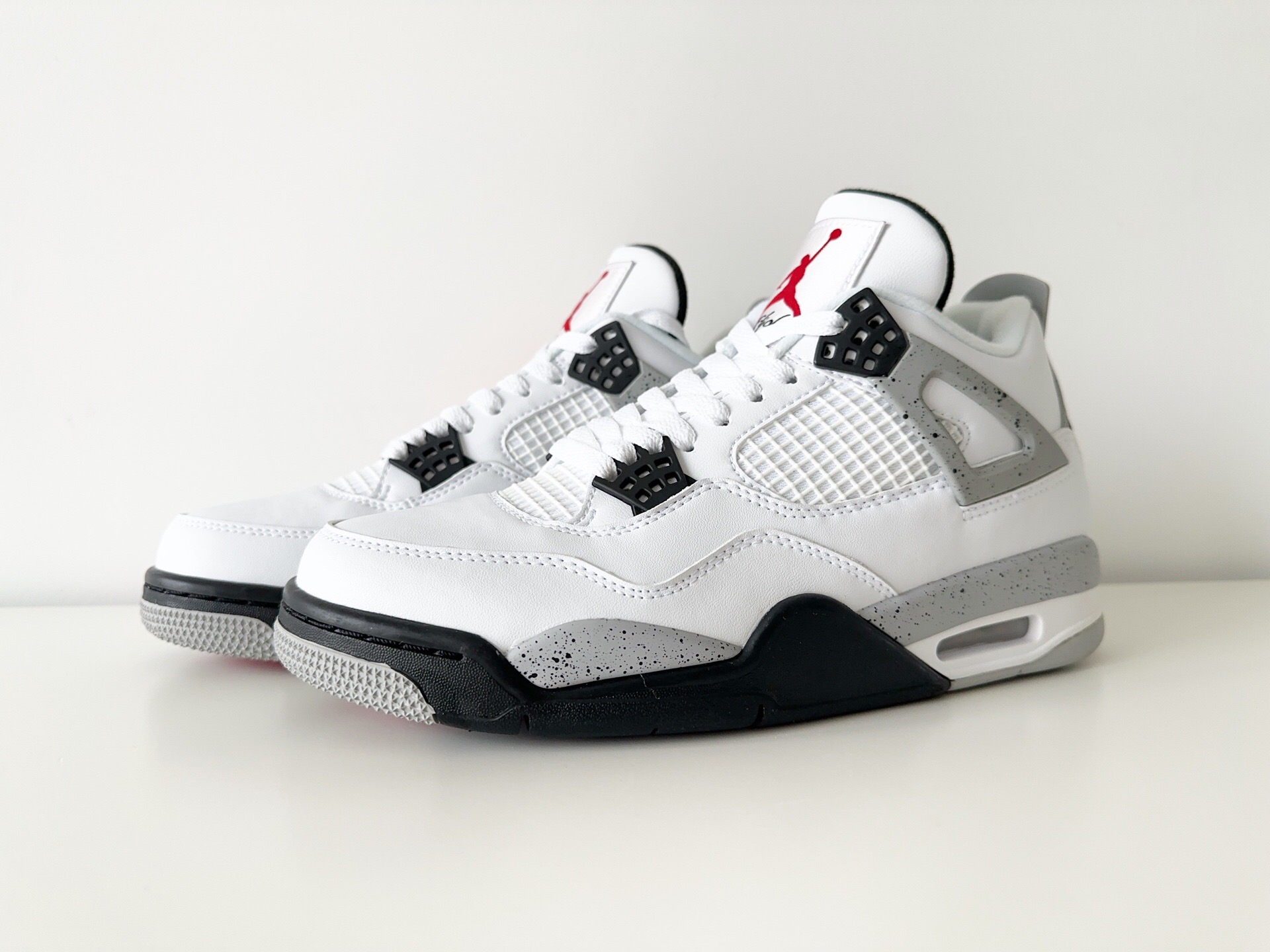 Air Jordan 4 Retro 'White Cement' 2025 FV5029-100